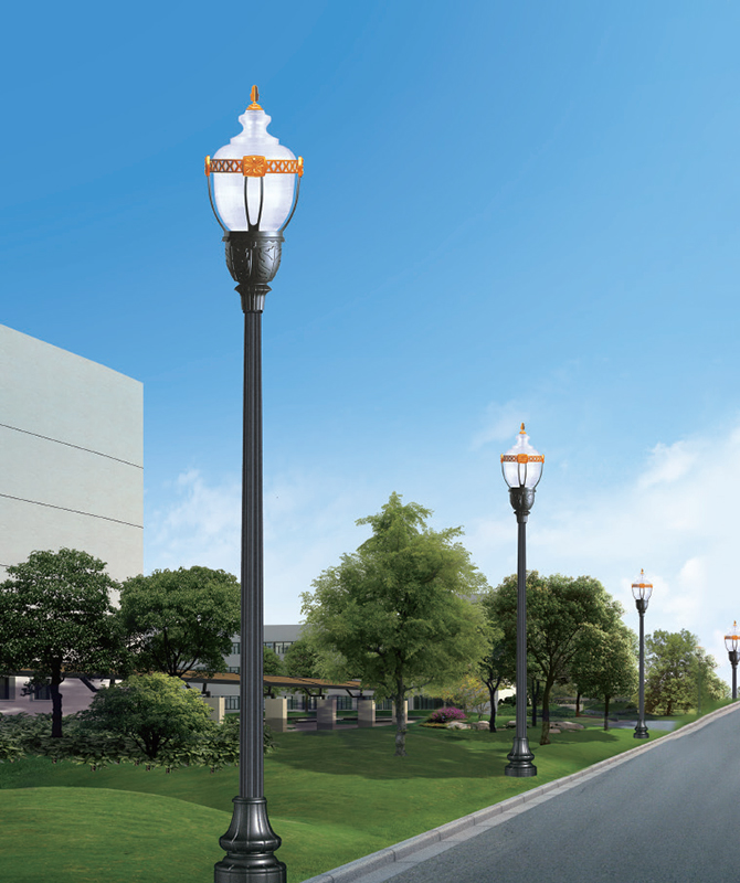 Tyd-033 Światła na dziedzińcu